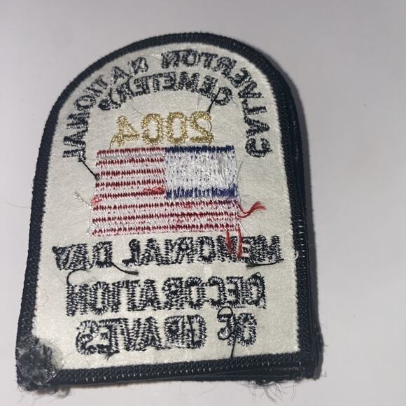 BSA Calverton National Cemetery Memorial Day Decoration Of Graves 2004 Patch New - Picture 2 of 3